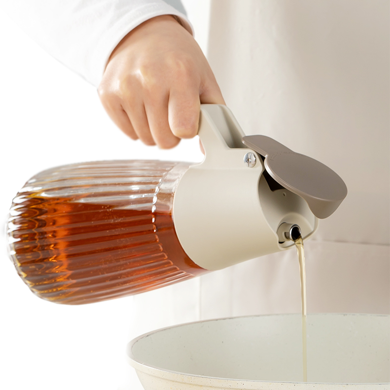 COSTIN oil bottle